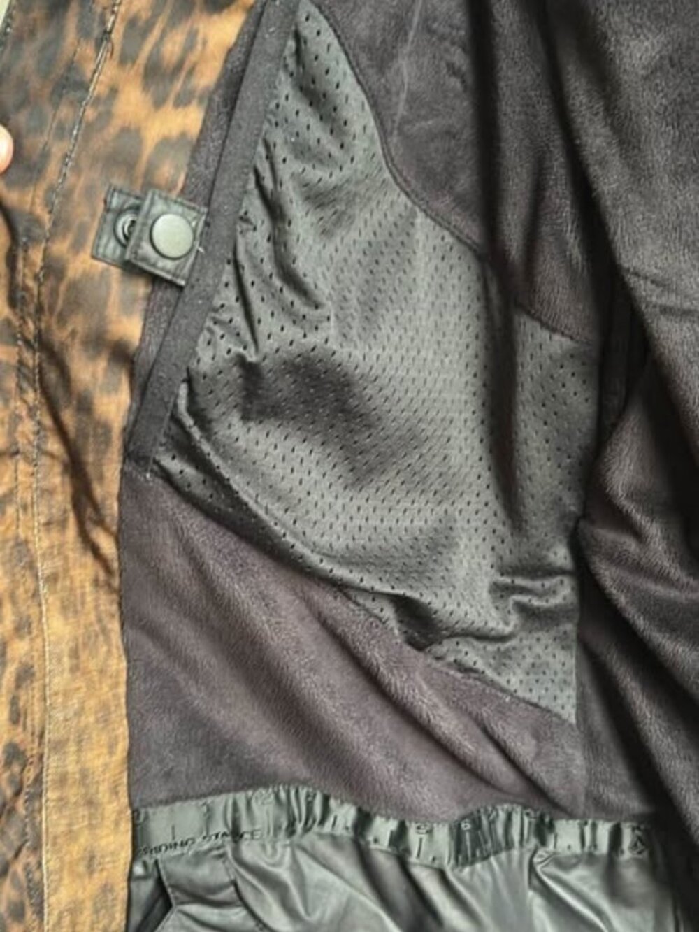 Volcom Kuma Jacket, Black - Women’s Medium - Picture 3 of 8